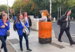  Клоун-страшилка терроризирует горожан: треш-пранки и экстремальные розыгрыши набирают популярность 